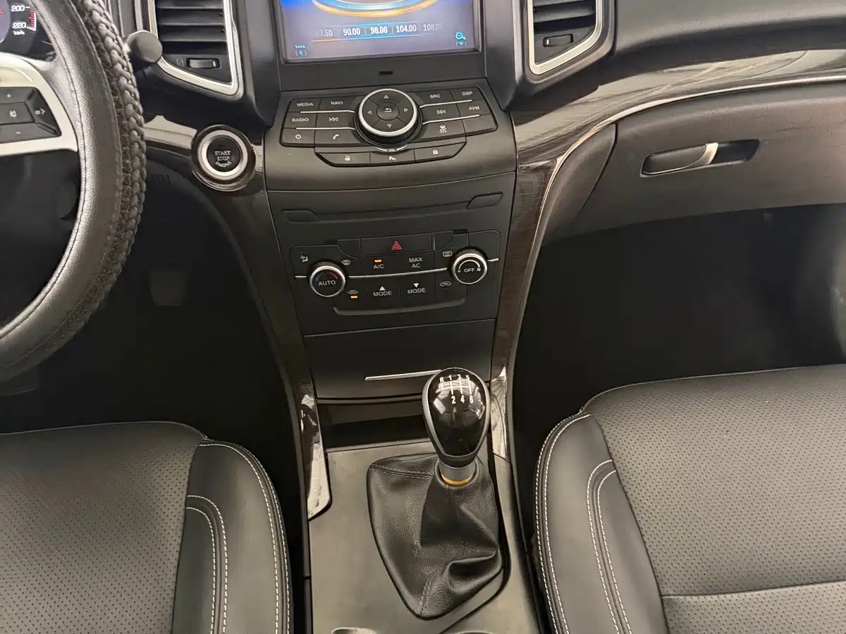 BAIC Huansu S6 2019 2016 1.5T Manual Leading Style