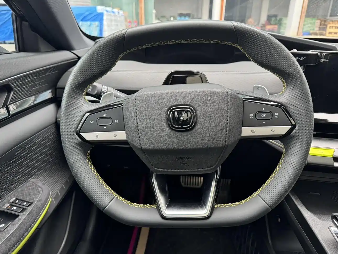 CHANGAN UNI-V