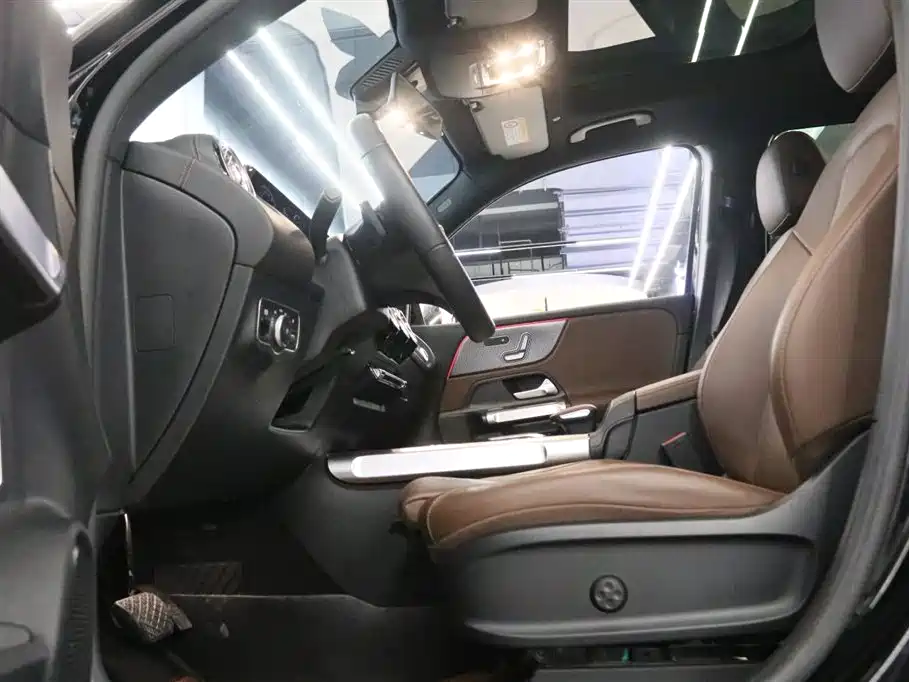 Mercedes-Benz GLB 2020 Facelift GLB 200 Style фото 14