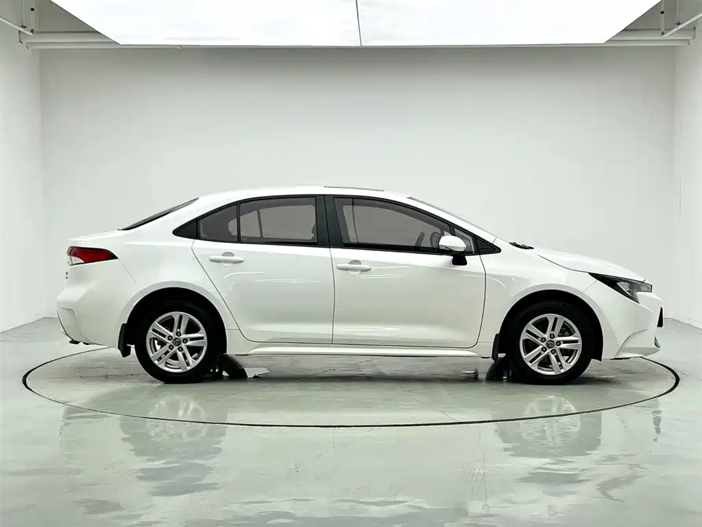 Toyota Levin 2022 185T CVT Luxury Edition фото 7