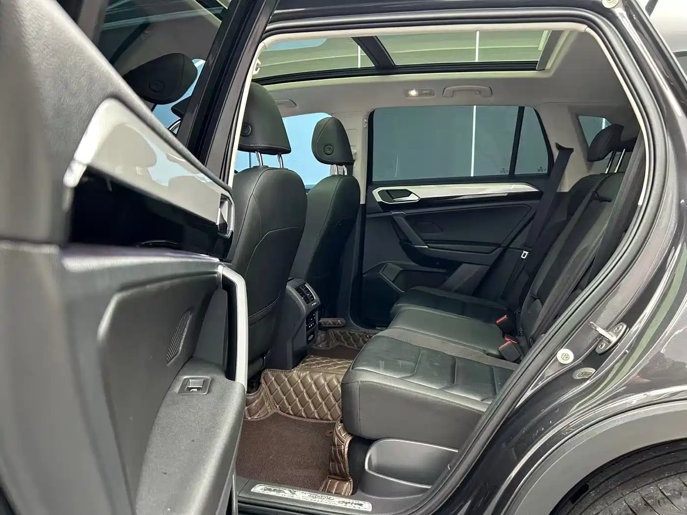 Volkswagen Tayron 2022 280TSI 2WD Luxury Smart Connect Edition фото 18