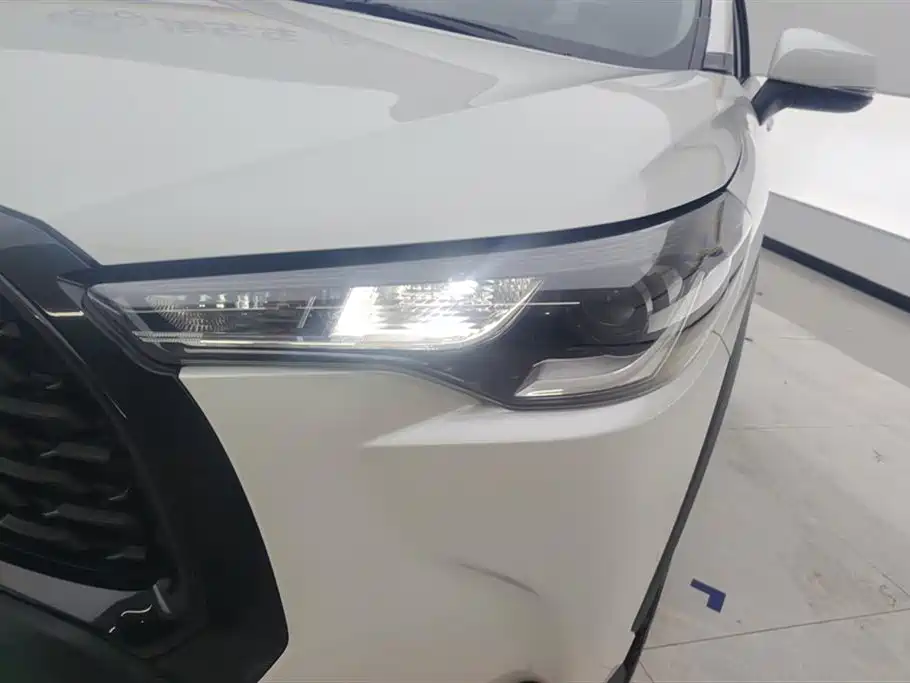 Toyota Corolla Cross 2024 Model 2.0L Pioneer Edition фото 5