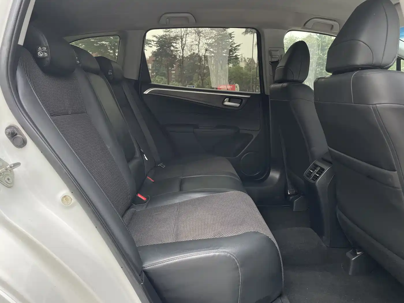 Honda Jade 2014 2013 1.8L Automatic Comfort Edition 5-seater