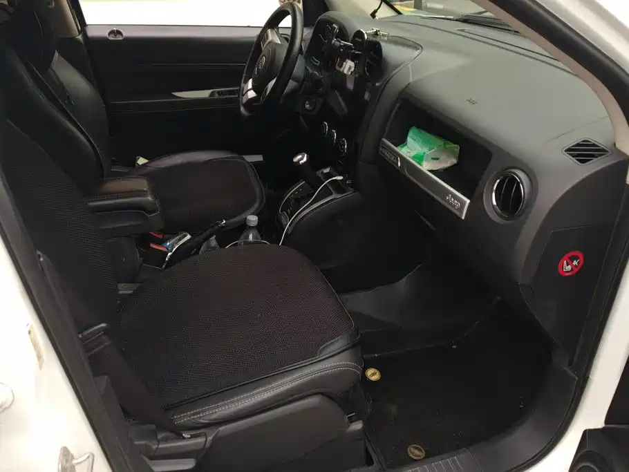 Jeep Compass (Import) 2014 2014 Facelift 2.4L 4WD Comfort Edition