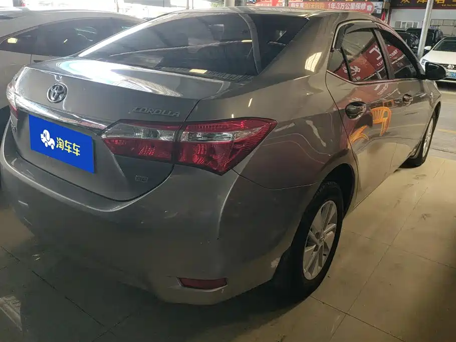 Toyota Corolla 2014 1.6L CVT GL фото 3