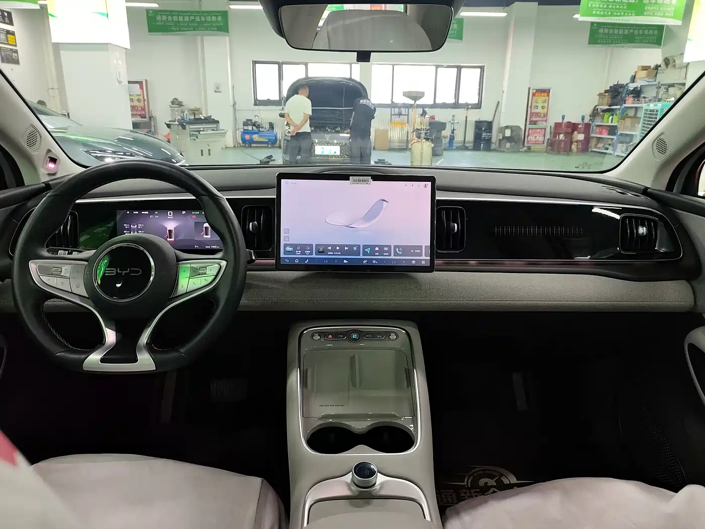 BYD Hai Shi 05 EV 2025 520KM Flagship Smart Navigation Edition фото 5