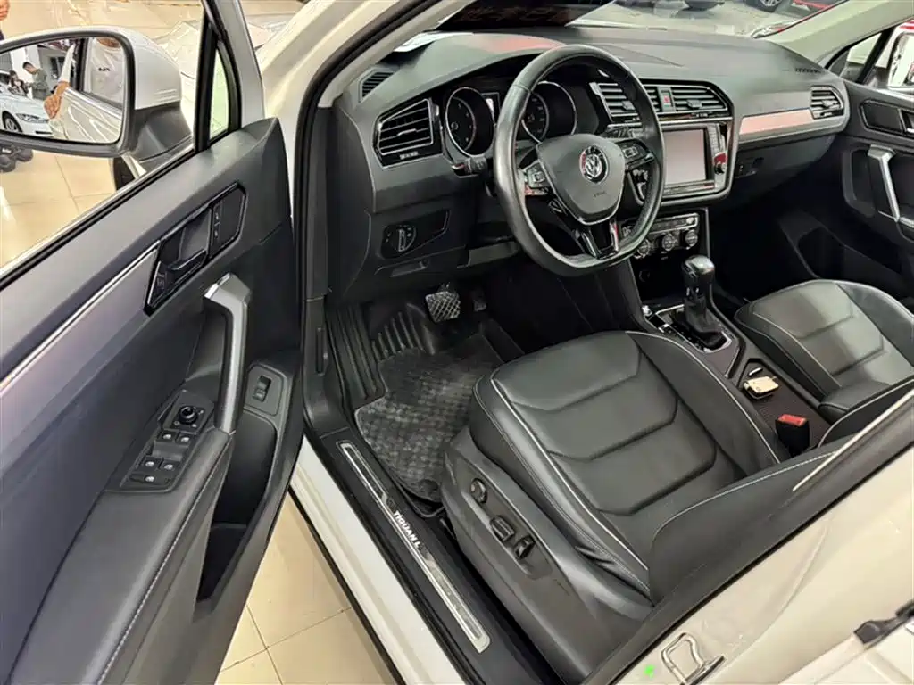 Volkswagen Tiguan L 2017 330TSI Automatic 2WD Flagship Edition фото 14