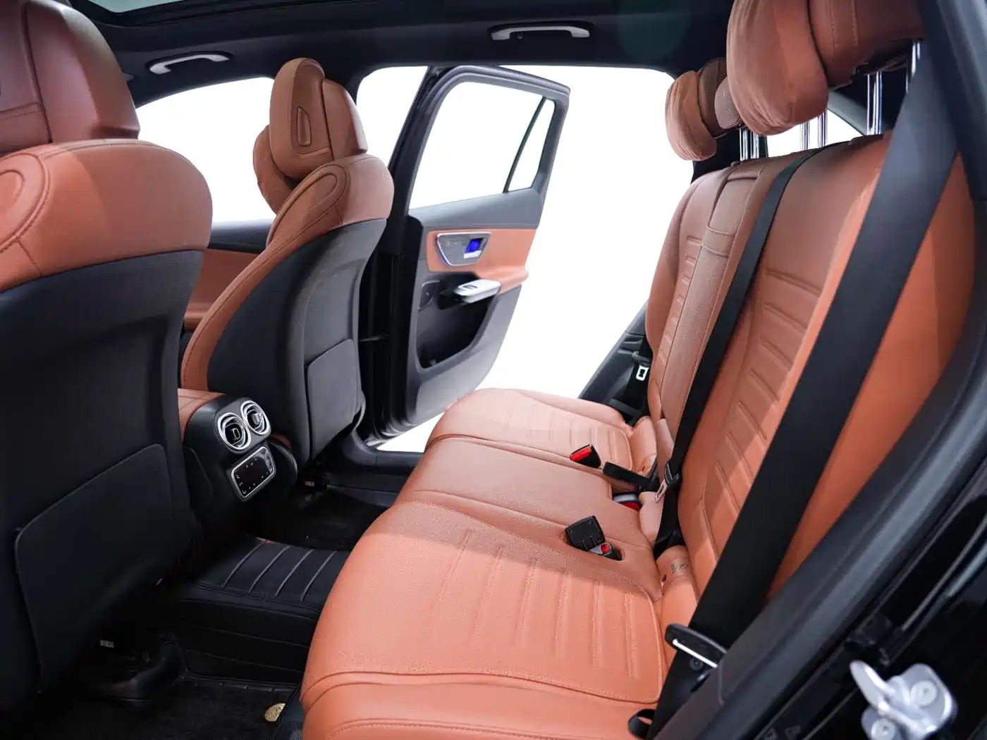 Mercedes-Benz GLC 2023 Facelift GLC 260 L 4MATIC Luxury 7-Seater фото 19