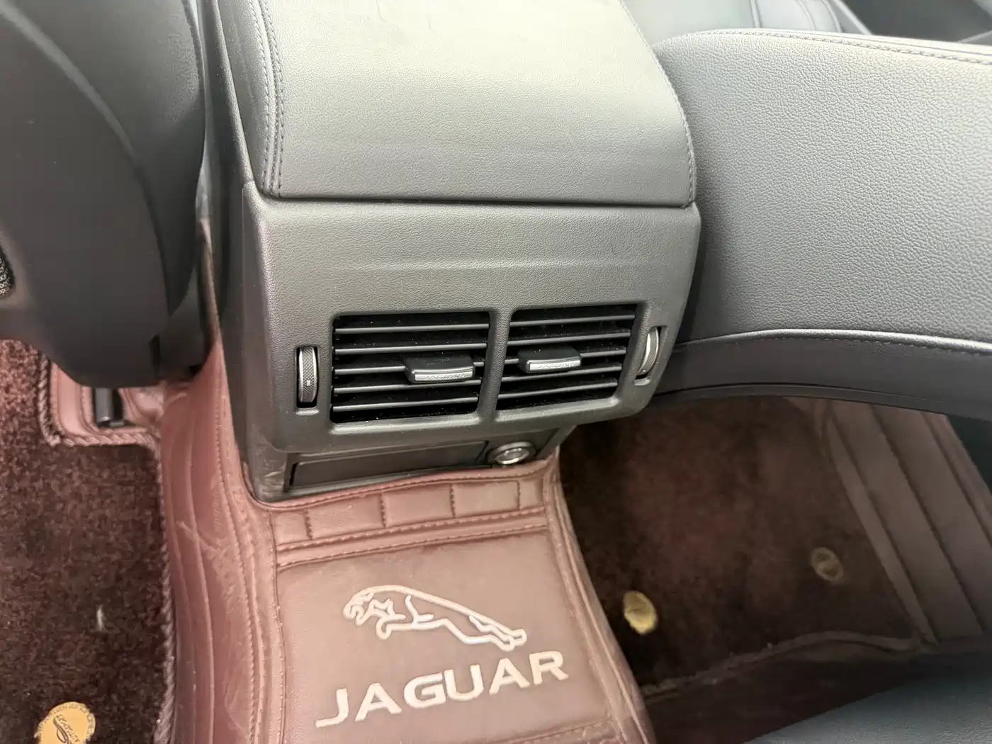Jaguar XEL 2020 2.0T 200PS S Progressive Elegance Edition фото 8