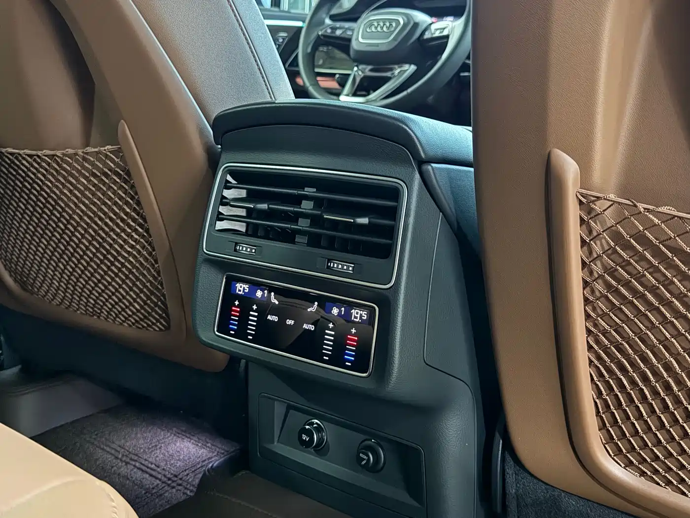 Audi Q7 2023 55 TFSI quattro S line Sport фото 20