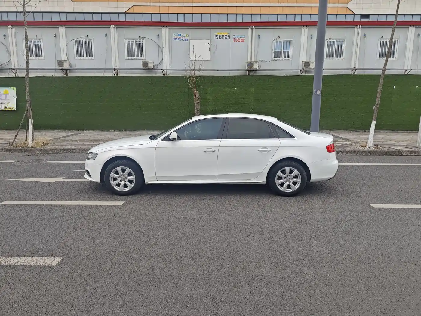 Audi A4L 2010 2.0 TFSI Comfort фото 3