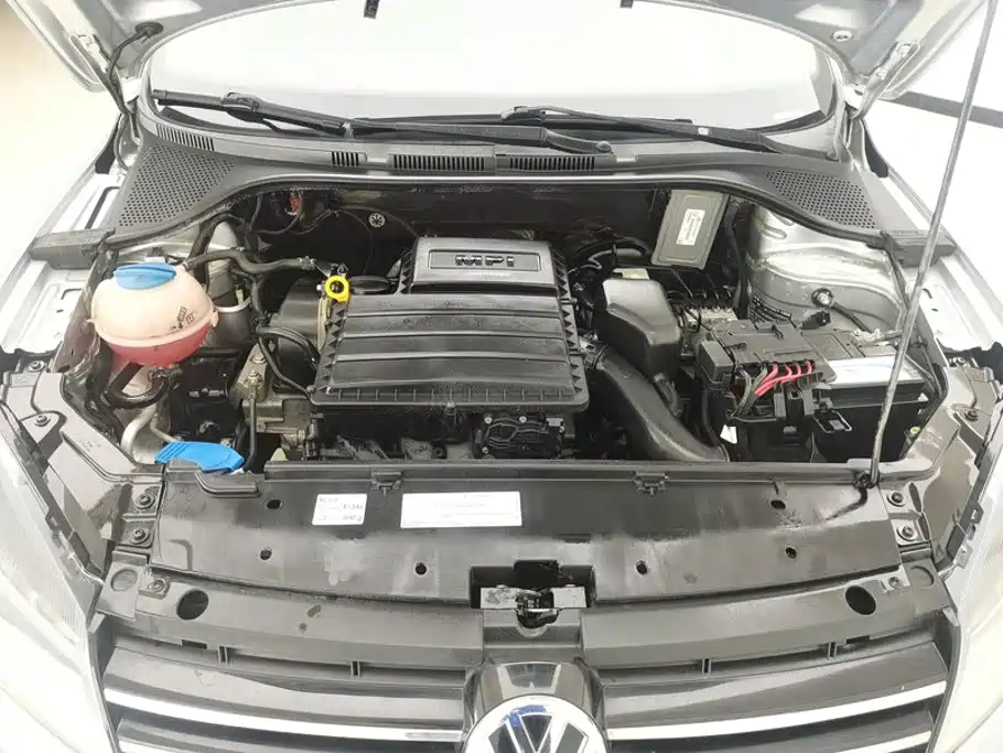 Фото 10 - Volkswagen Jetta