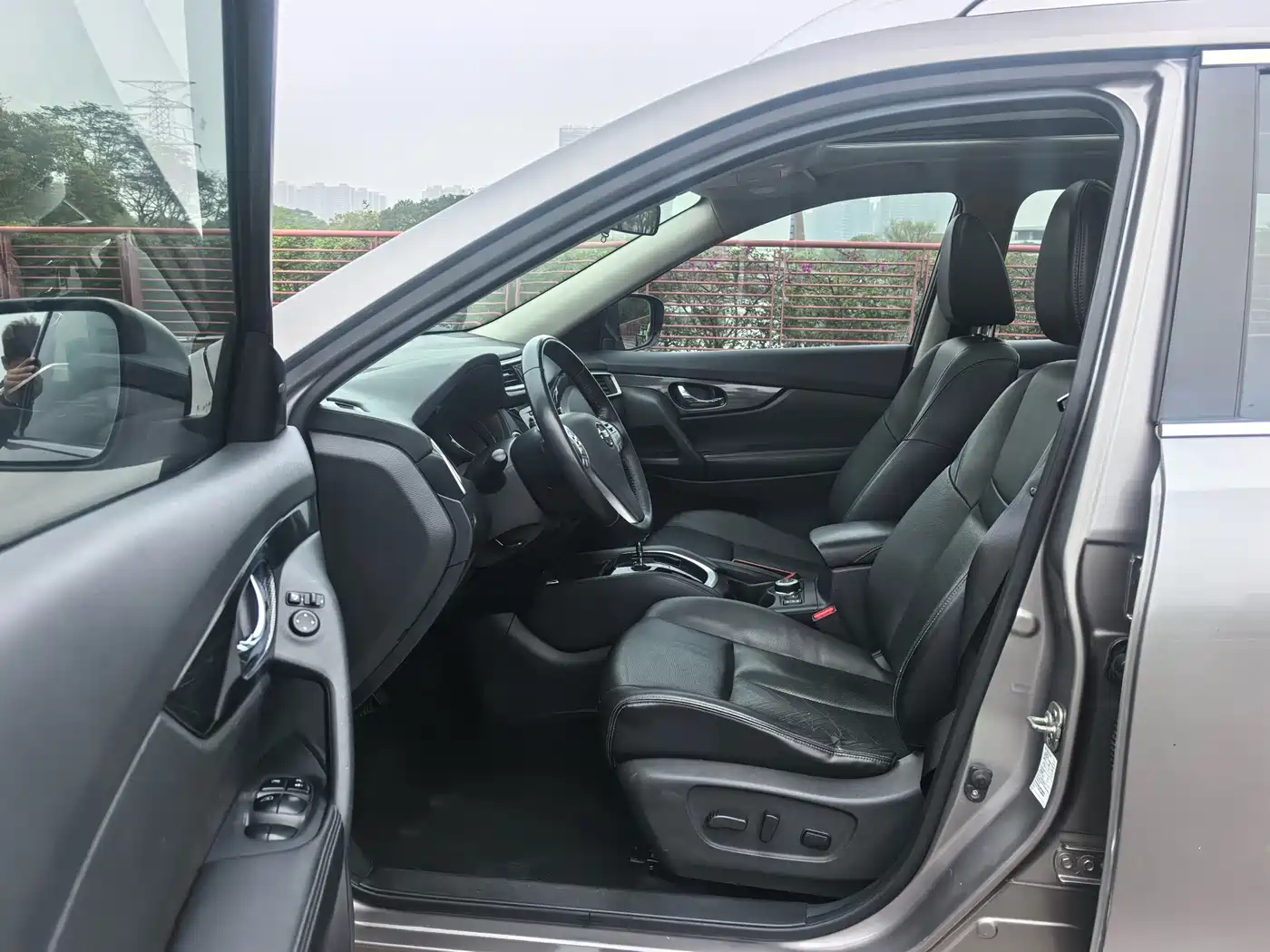 Photo 4 - Nissan X-Trail
