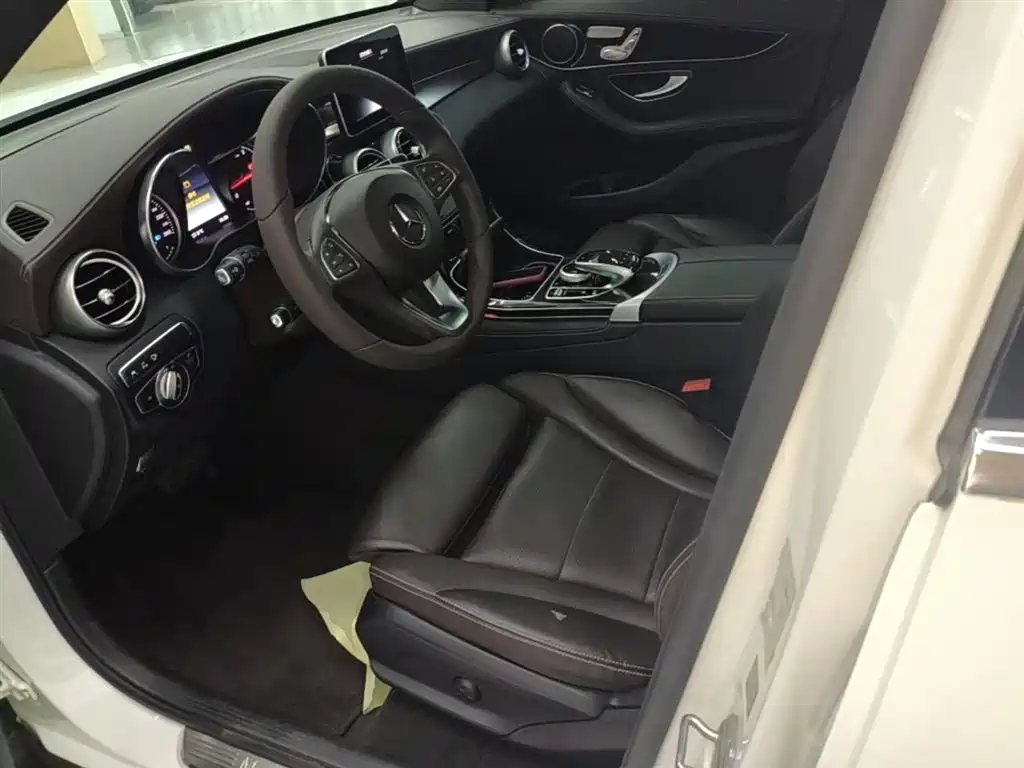 Mercedes-Benz GLC 2017 GLC 260 4MATIC Luxury фото 15