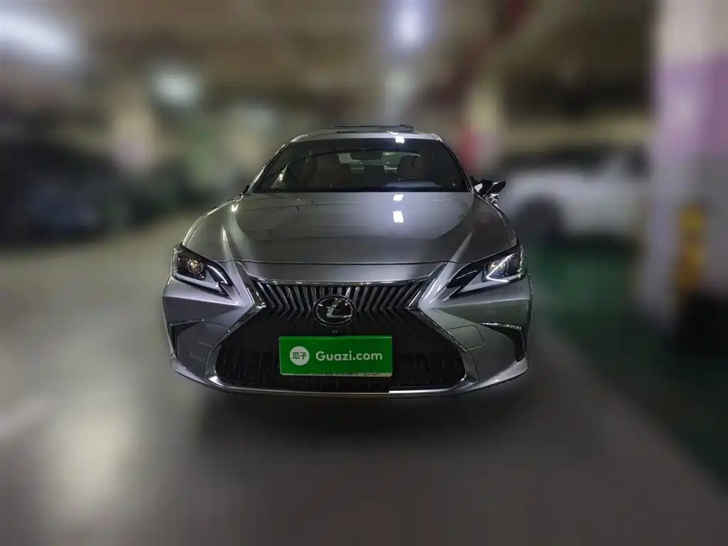 Lexus ES 2020 200 Excellence фото 24