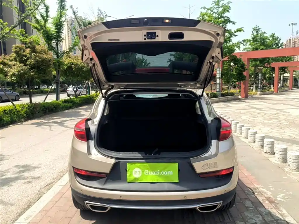 Photo 19 - Geely Emgrand GS