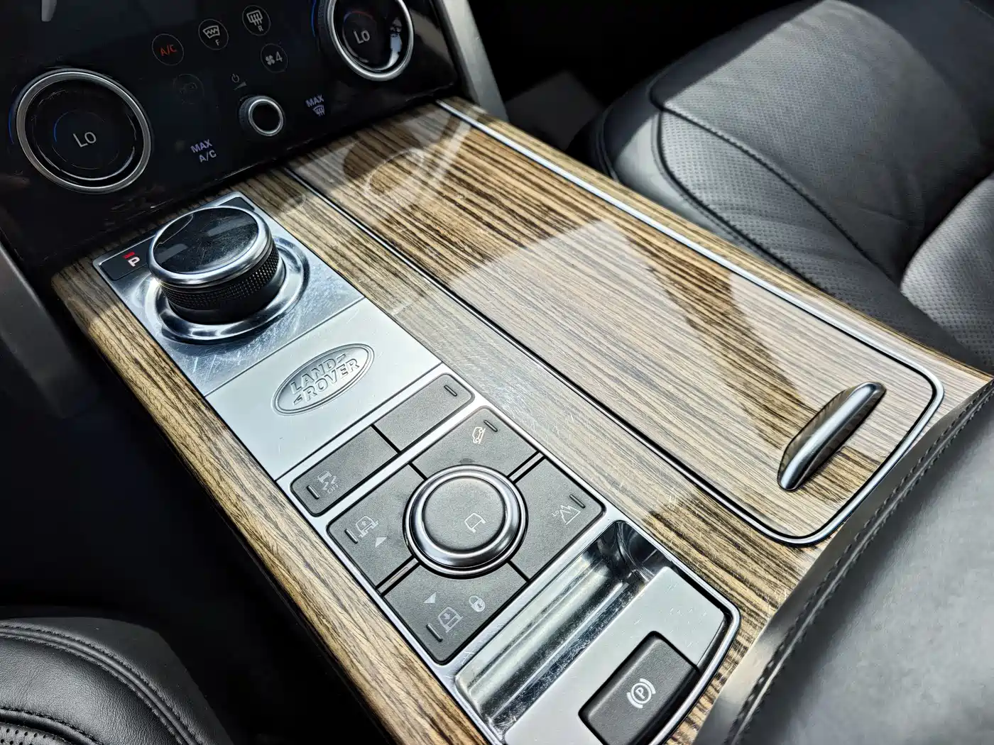 Land Rover Range Rover 2018 3.0 SC V6 Vogue Heritage Edition фото 14