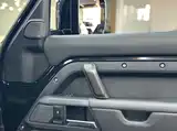 Photo 7 - Land Rover Defender