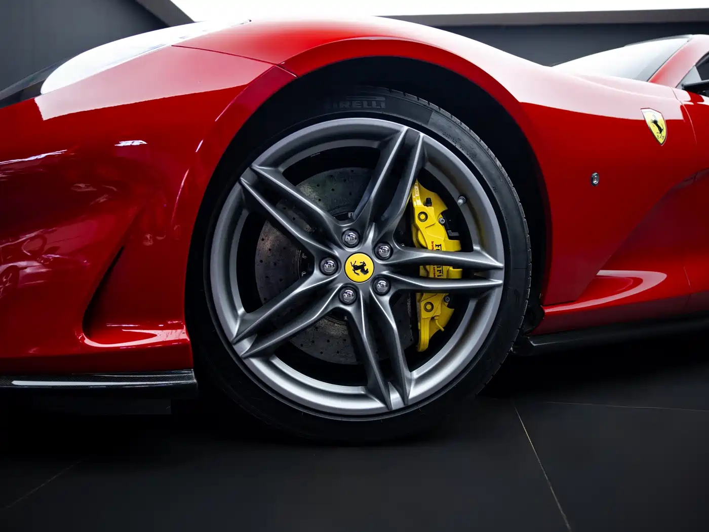 Ferrari 812 2021 2020 6.5L GTS