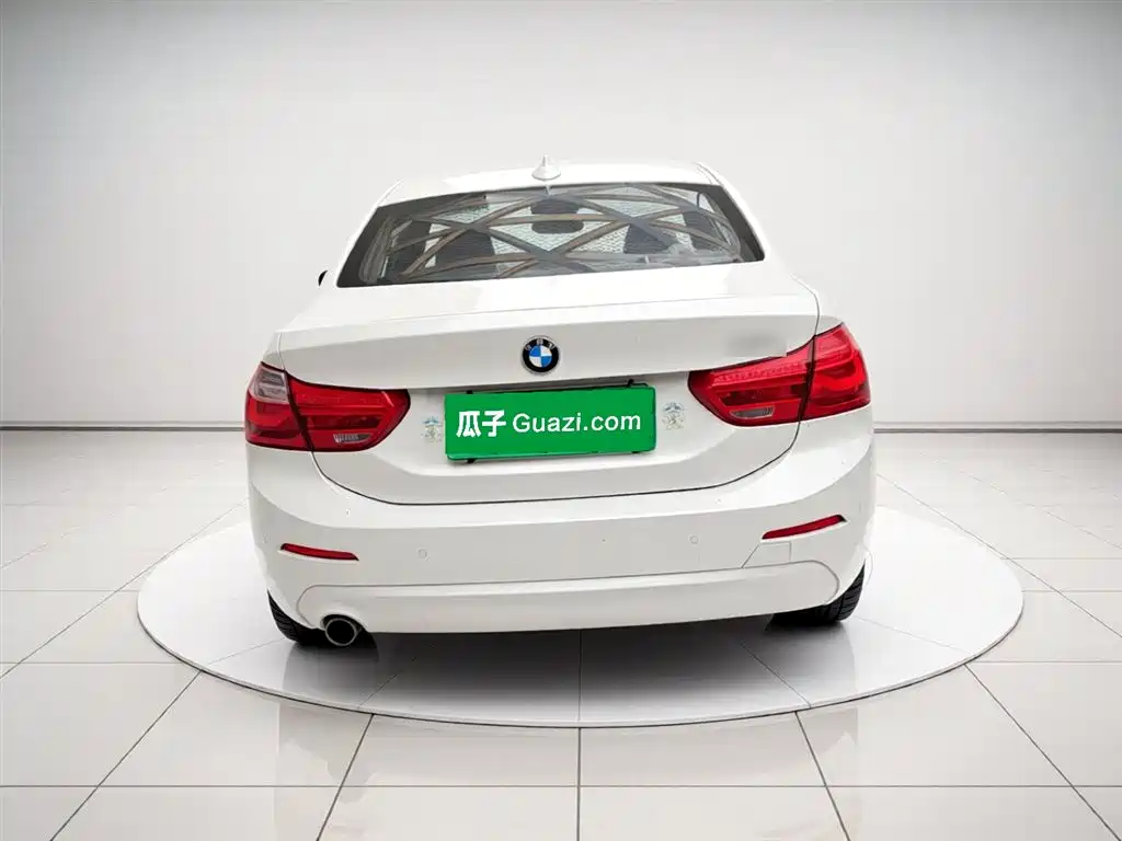 BMW 1 Series 2019 118i Fashion Edition фото 3