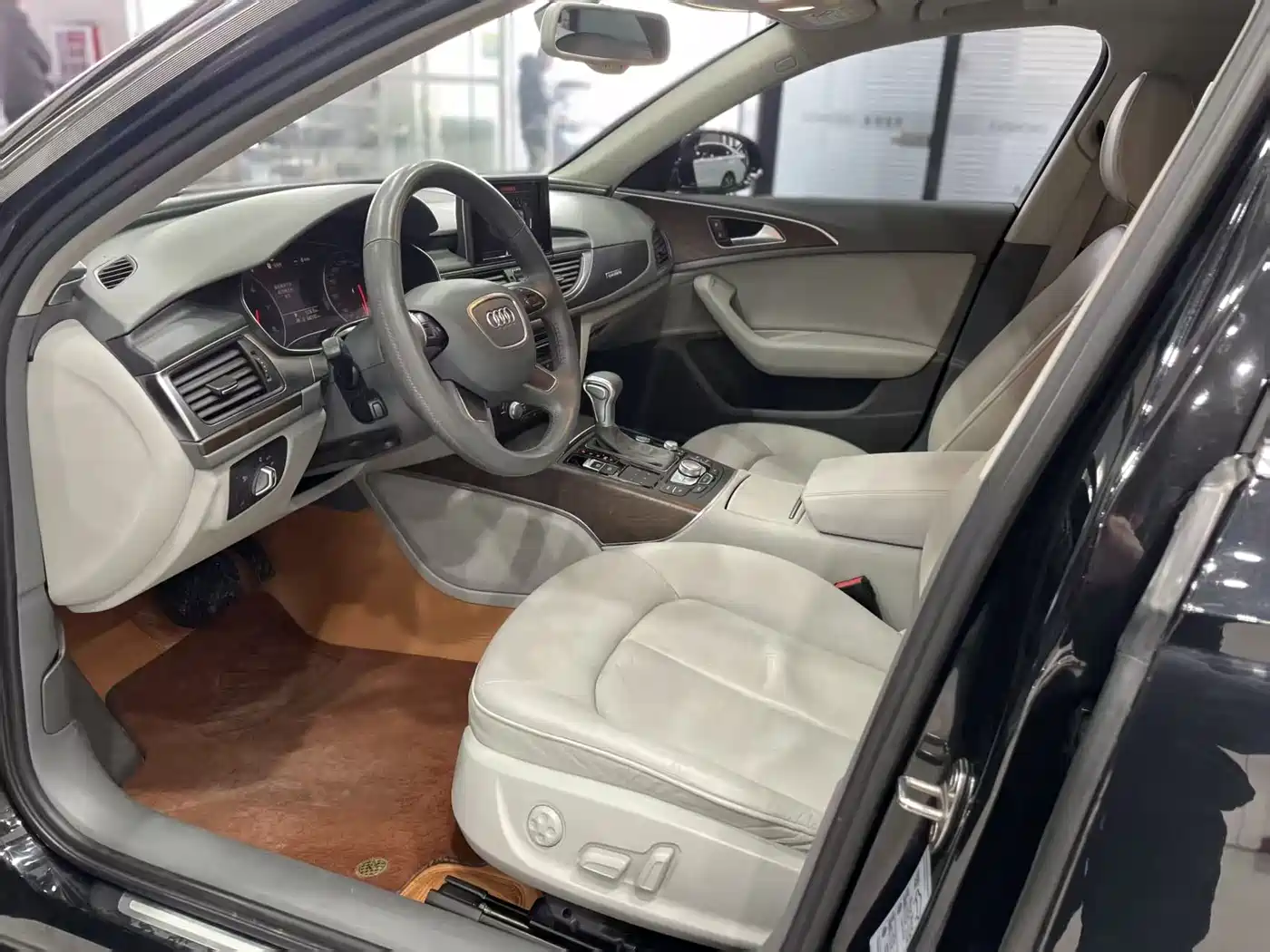 Audi A6L 2015 35 FSI quattro Technology фото 4