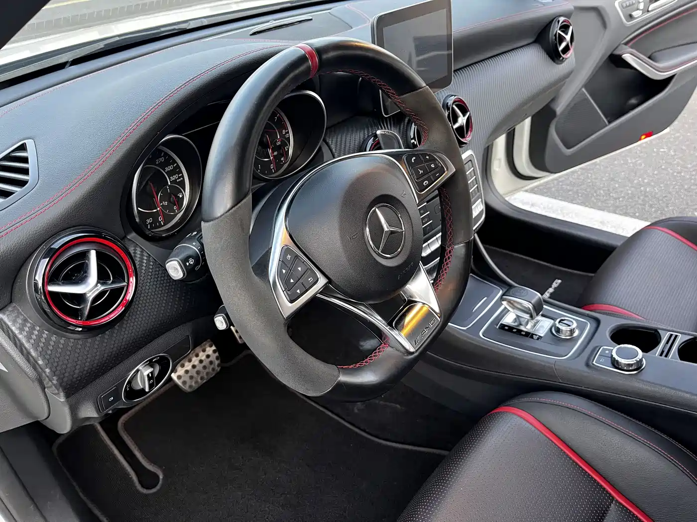 Mercedes-Benz A-Class AMG (Import) 2016 AMG A 45 4MATIC фото 13