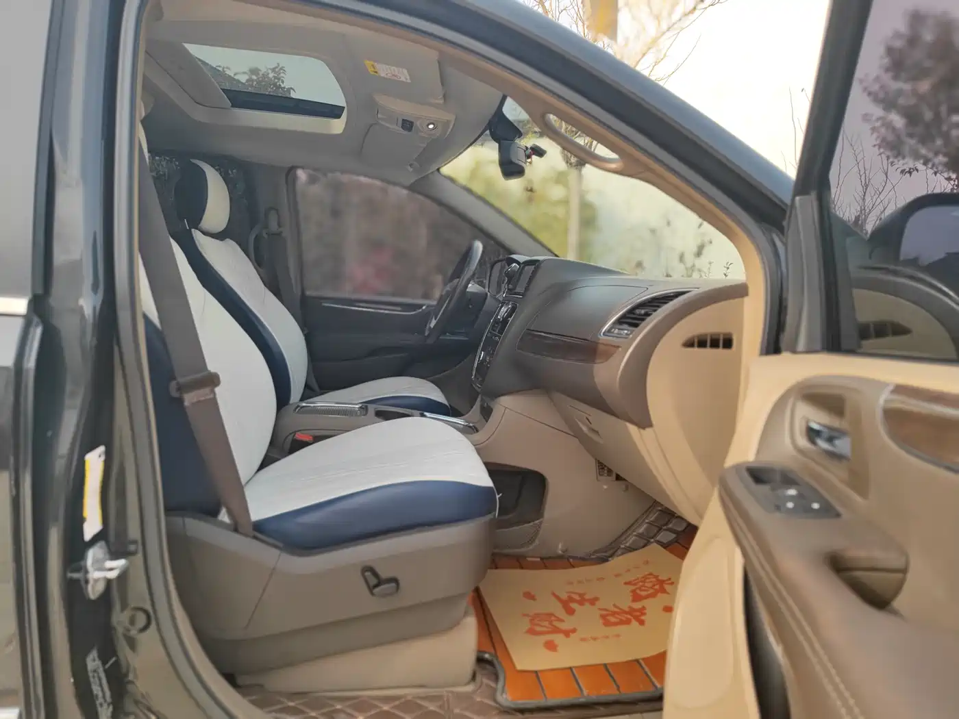 Chrysler Grand Voyager (Import) 2017 2013 3.6L Luxury Edition