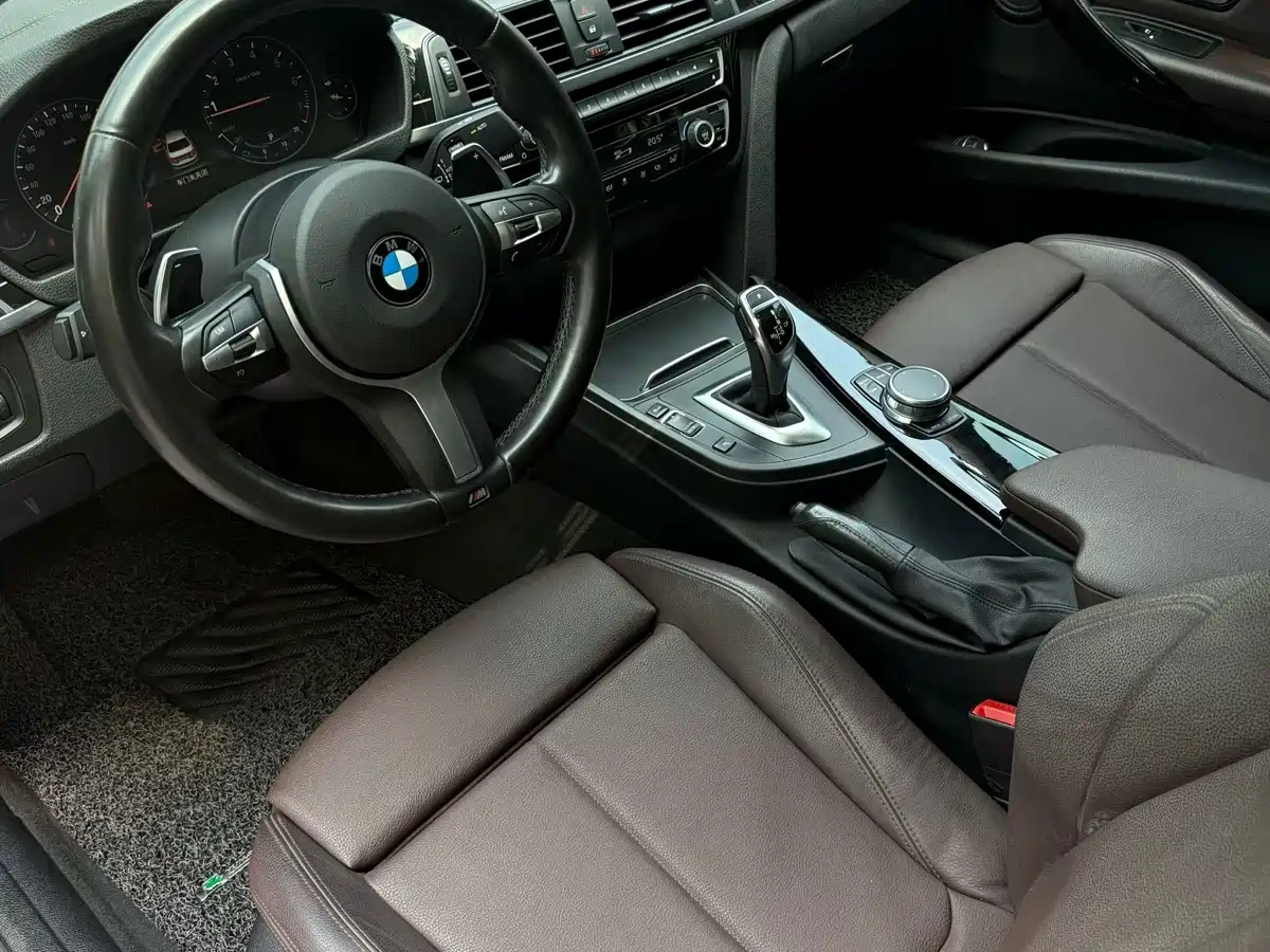 BMW 3 Series 2018 320Li Leading M Sport Package фото 4