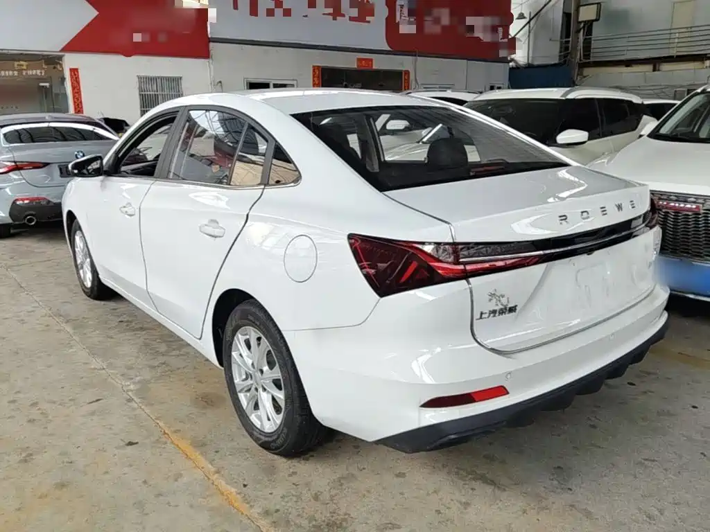 Roewe i5 2025 2023 1.5L CVT Luxury Edition