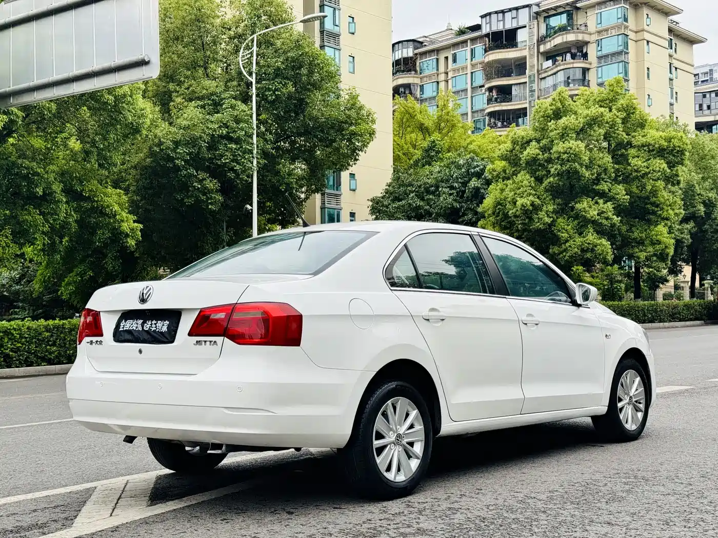 Volkswagen Jetta 2013 1.6L Manual Comfort фото 3