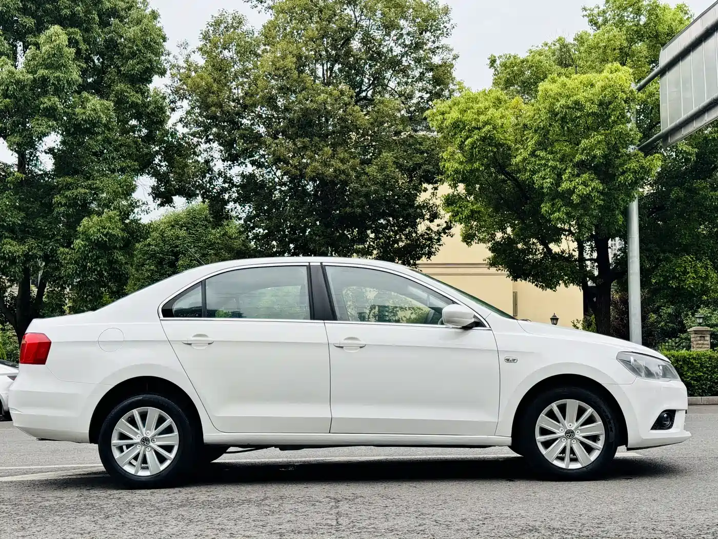 Volkswagen Jetta 2013 1.6L Manual Comfort фото 13