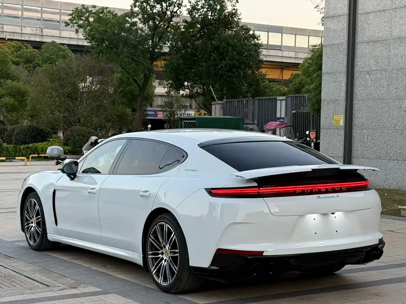 Porsche Panamera 2014 Panamera S Executive 3.0T фото 4
