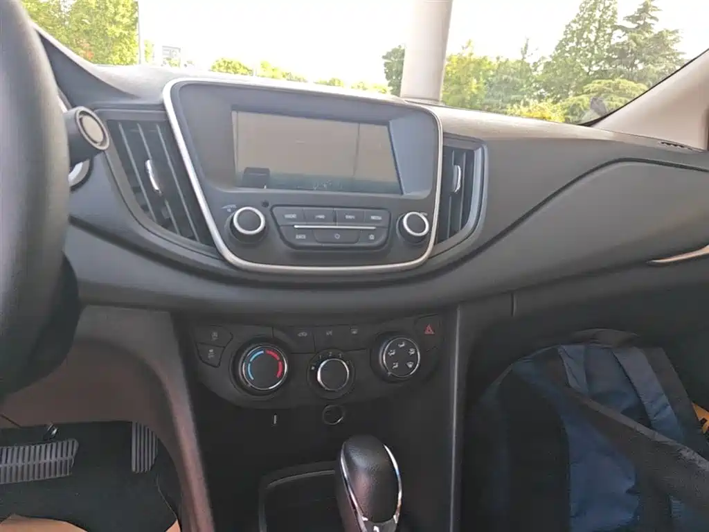 Chevrolet Cavalier 2019 320 Automatic Joy Edition фото 13