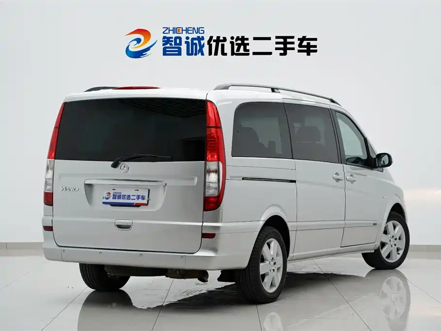 Mercedes-Benz Viano (Import) 2006 Viano 3.2L фото 35