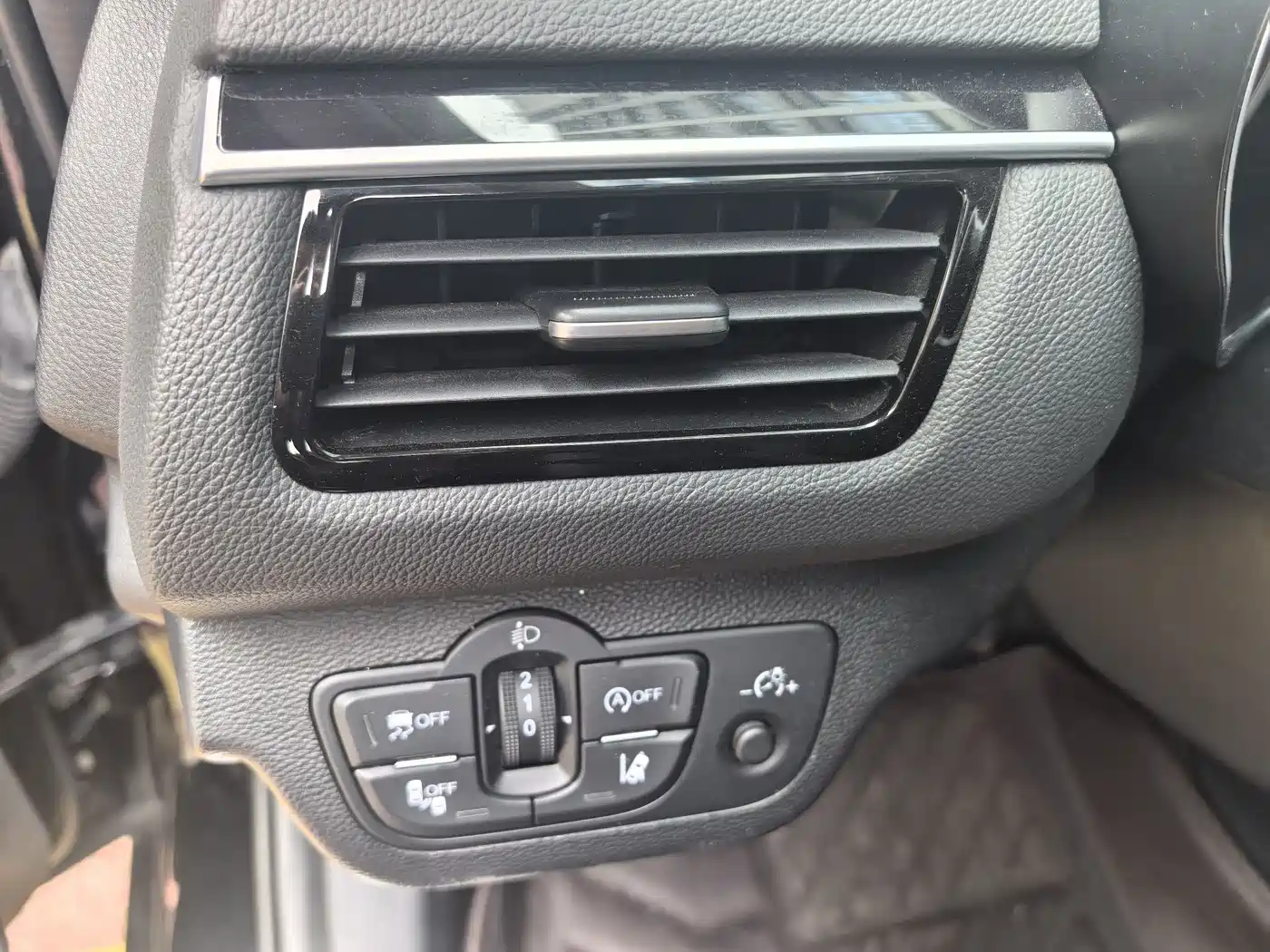 Hongqi H5 2022 Classic 1.8T Auto Smart Connect Flagship фото 6