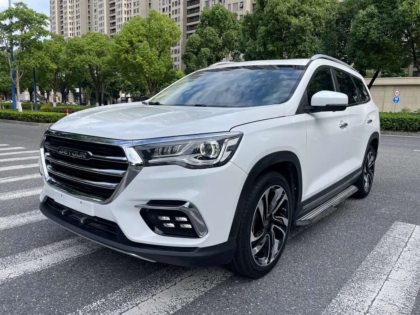 Jetour X90 2019 1.6T DCT Premium Travel Edition 5-seater China VI