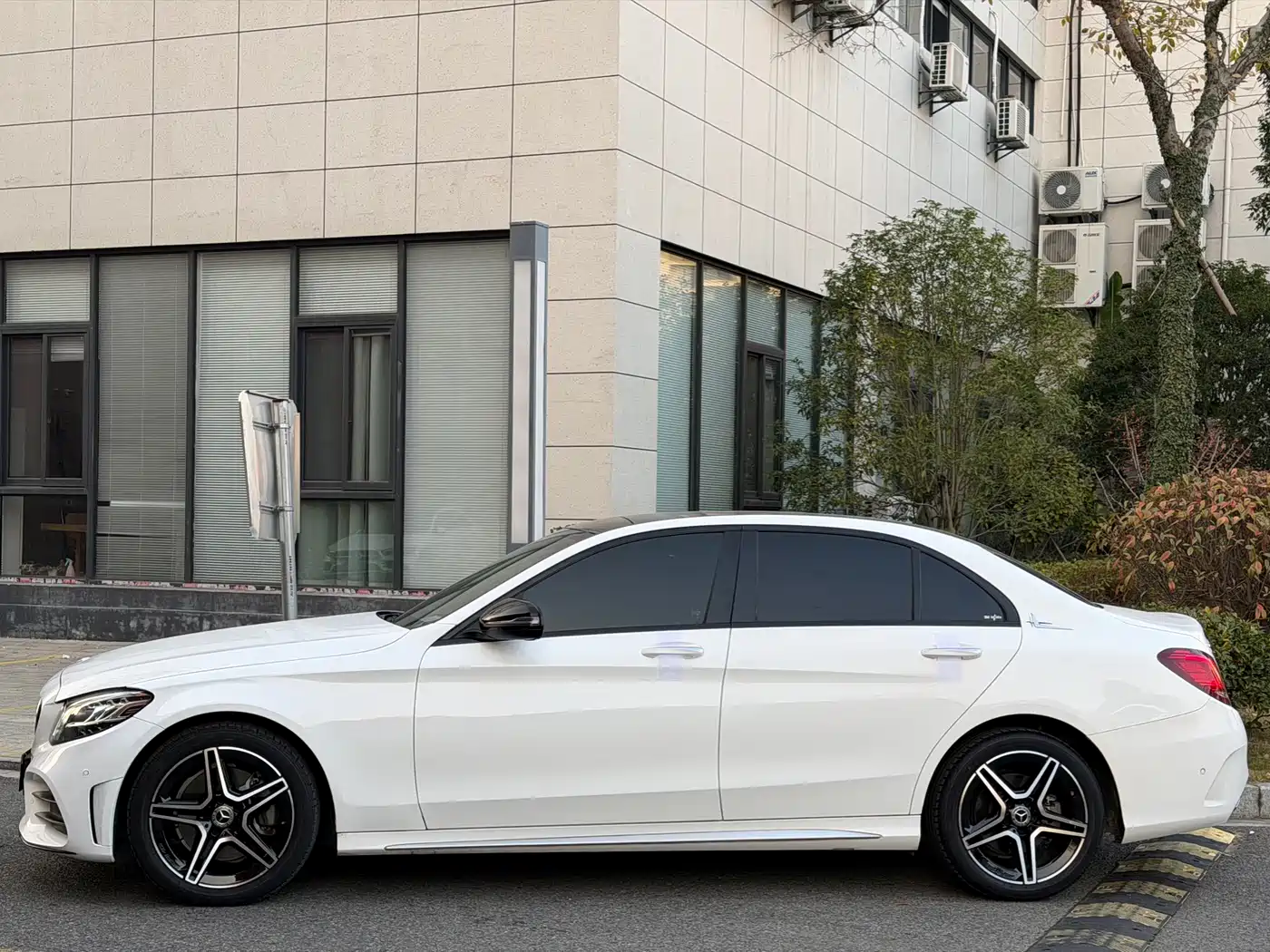 Mercedes-Benz C-Class 2020 C 260 L Sport фото 4