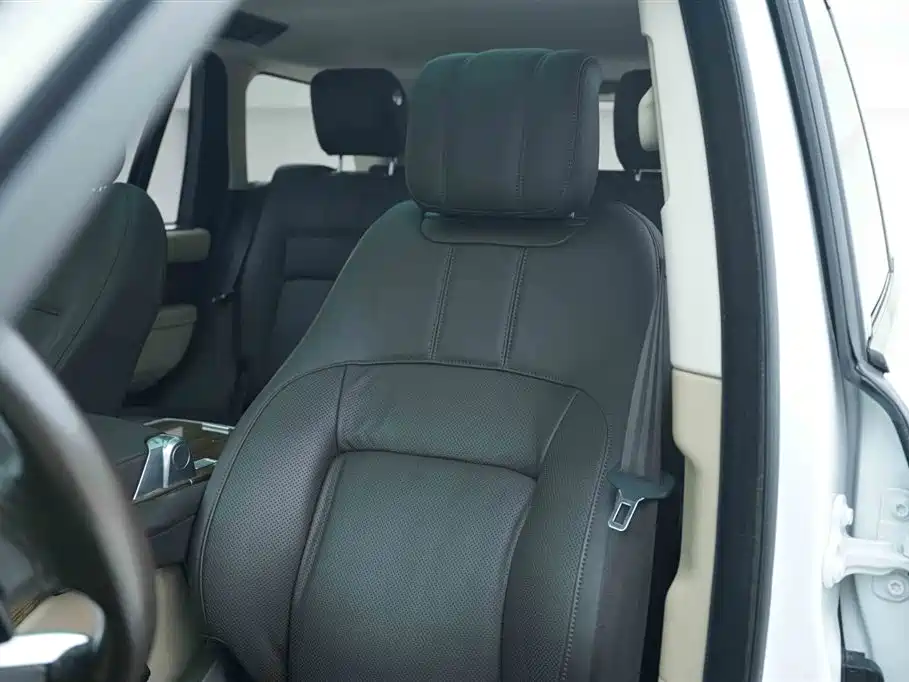 Land Rover Range Rover 2018 3.0 SC V6 Vogue Heritage Edition фото 12