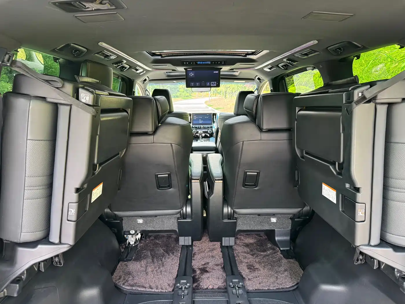 Toyota Alphard 2021 Hybrid 2.5L Premium фото 11