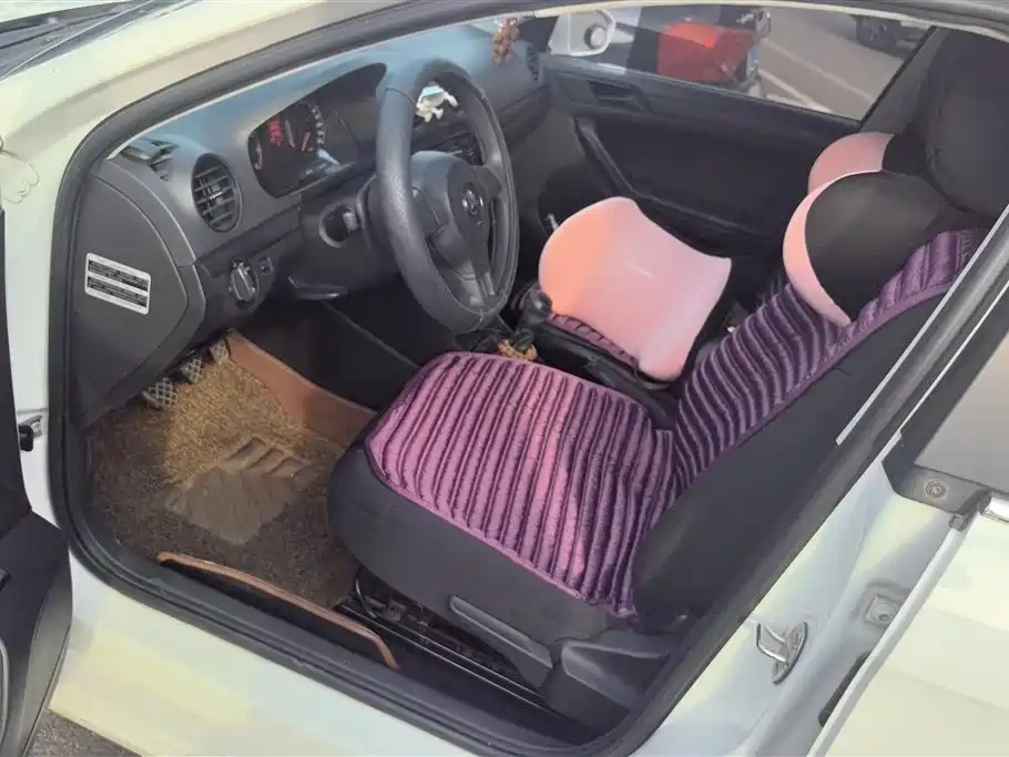 Volkswagen Jetta 2015 Value Edition 1.6L Manual Fashion фото 9