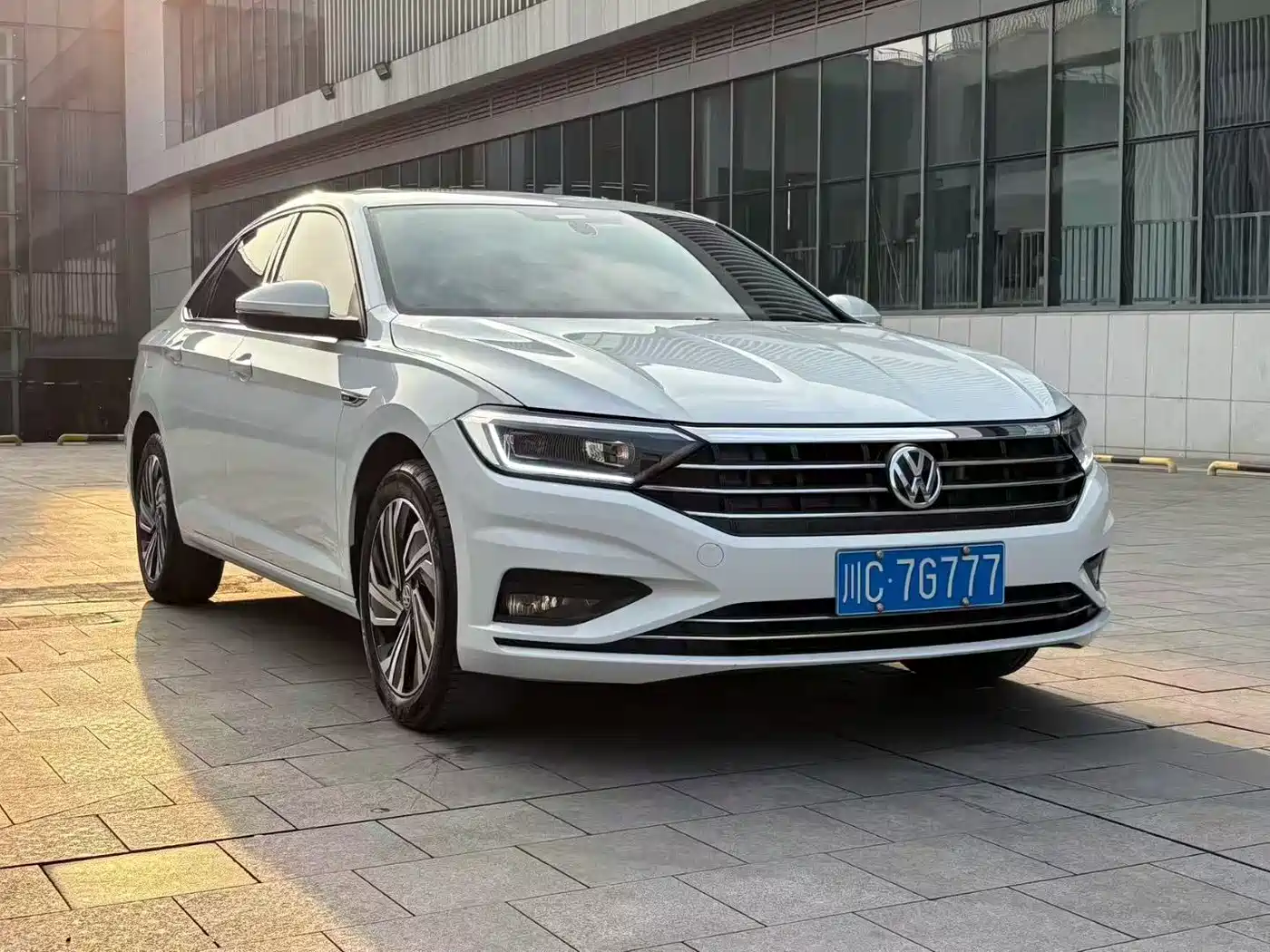 Volkswagen Sagitar 2022 280TSI DSG Surpassing Edition фото 3