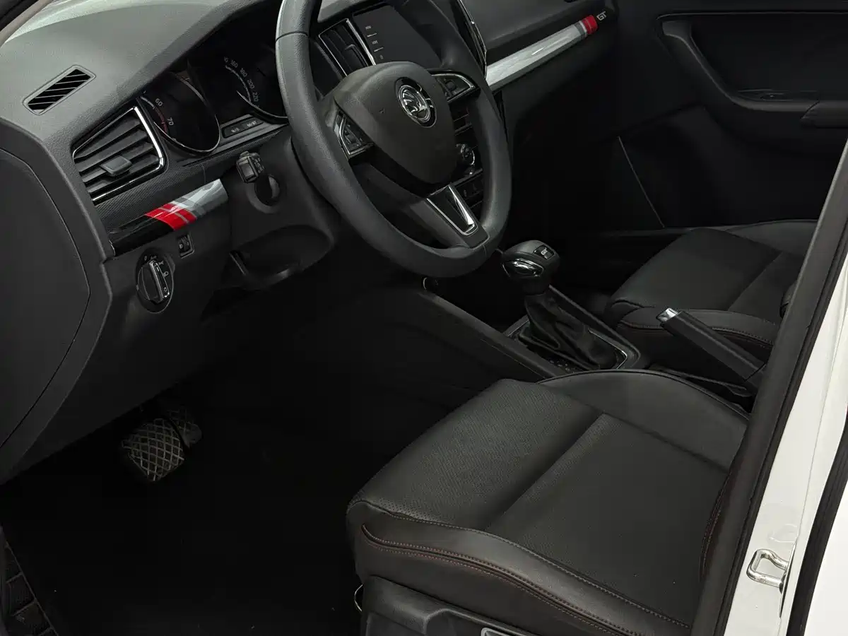Škoda Kamiq 2021 GT TSI230 DSG Flagship Edition фото 12