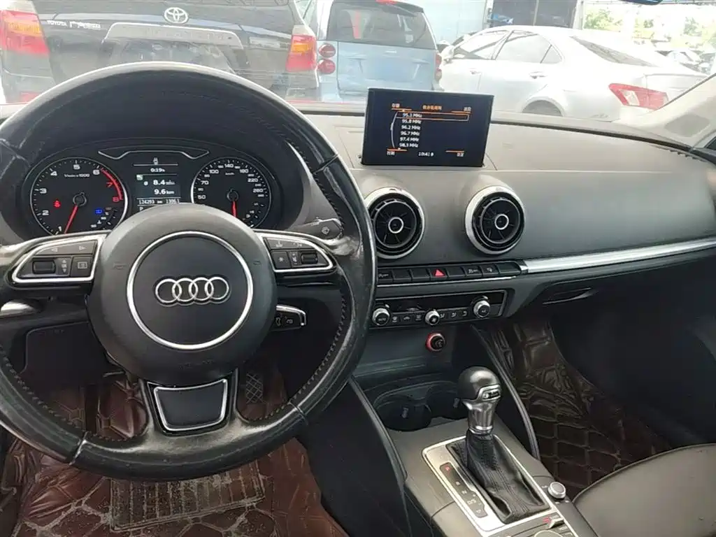 Audi A3 (Import) 2014 Limousine 40 TFSI S line Comfort фото 10