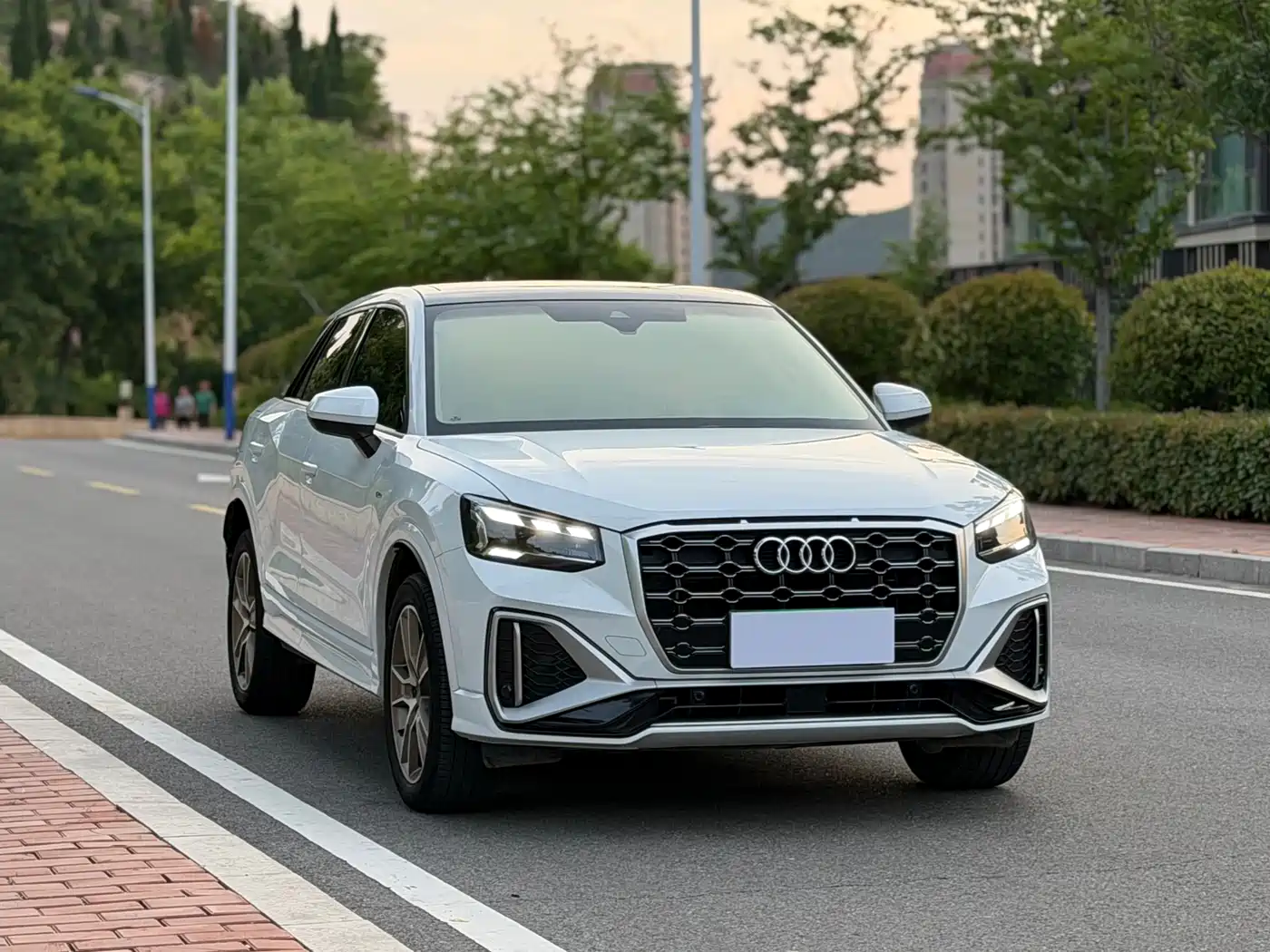 Audi Q2L 2022 35 TFSI Fashion Dynamic фото 2
