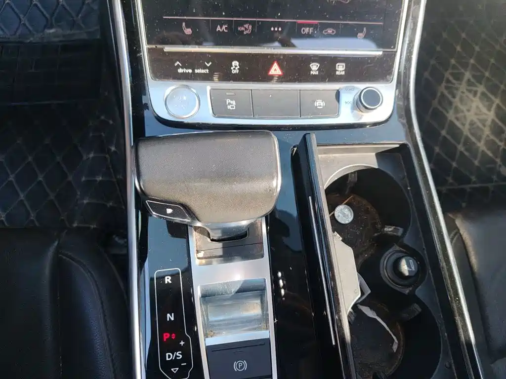 Audi A8 2018 A8L 55 TFSI quattro Launch Elite фото 7