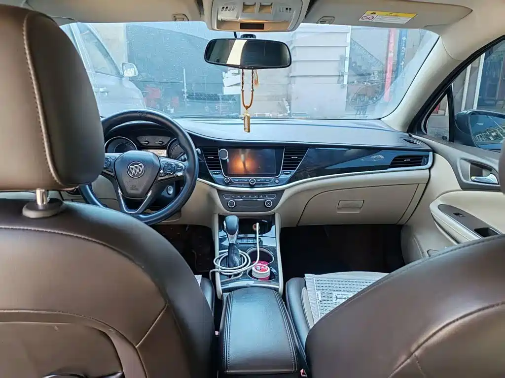 Photo 5 - Buick Verano