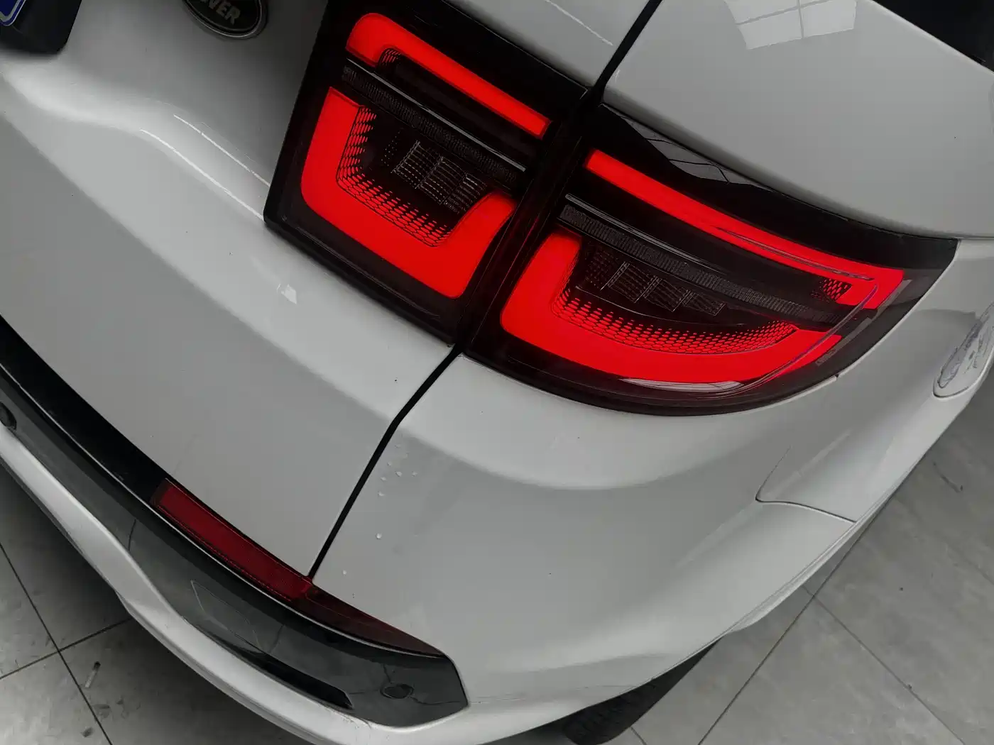 Land Rover Discovery Sport 2023 249PS R-Dynamic S Performance Version фото 6