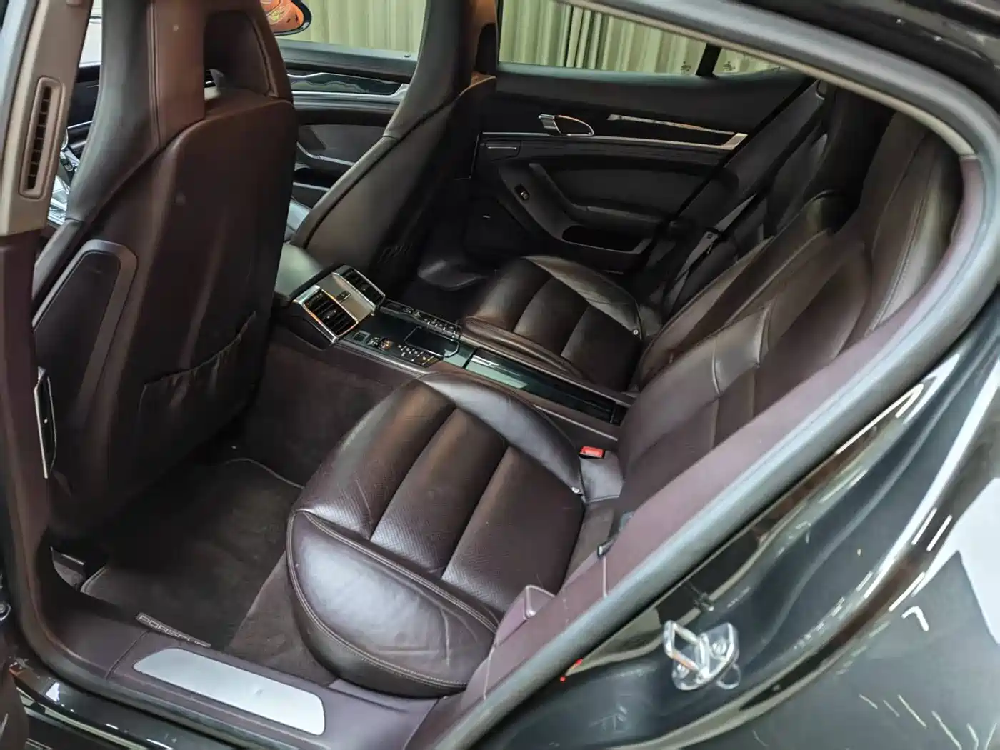 Porsche Panamera 2010 Panamera 4 3.6L фото 14