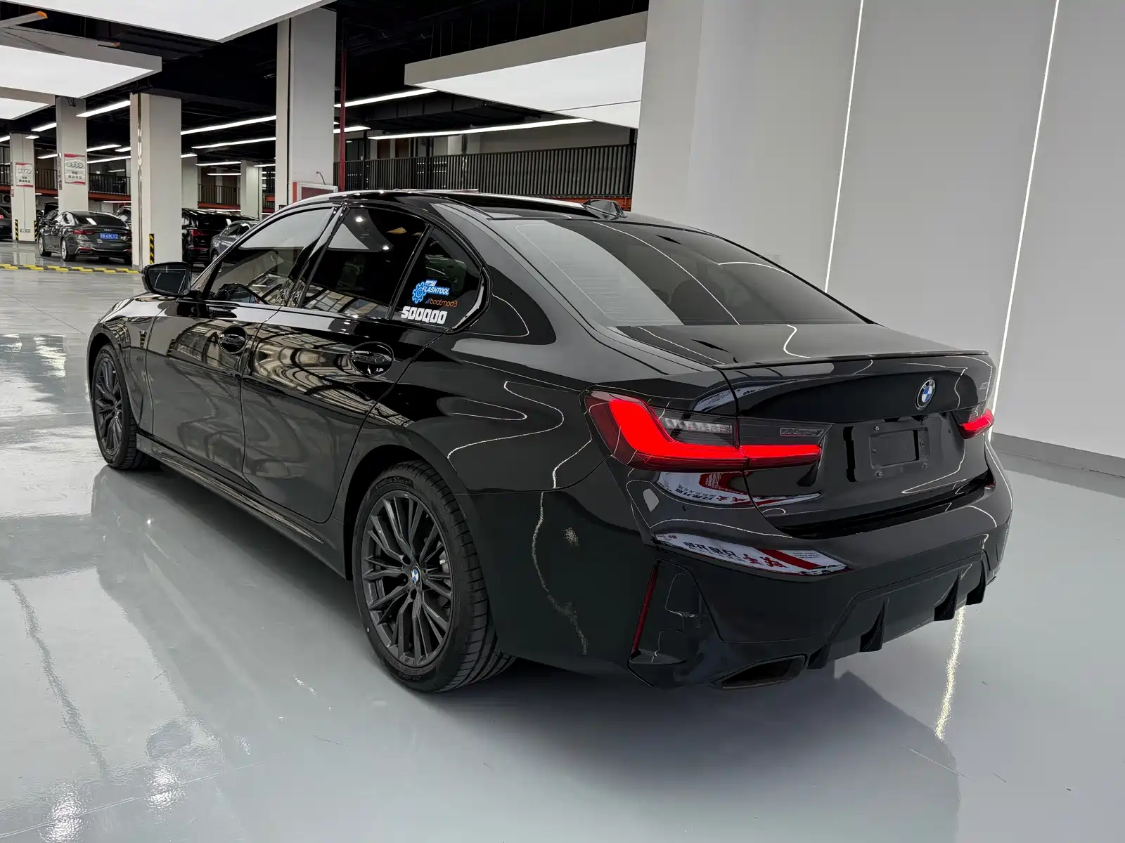 Фото 18 - BMW 3 Series