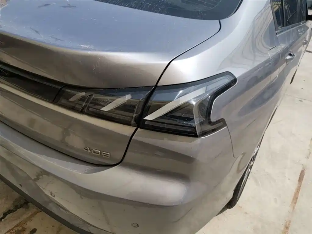 Peugeot 408 2022 1.6T Light Chaser Edition фото 8